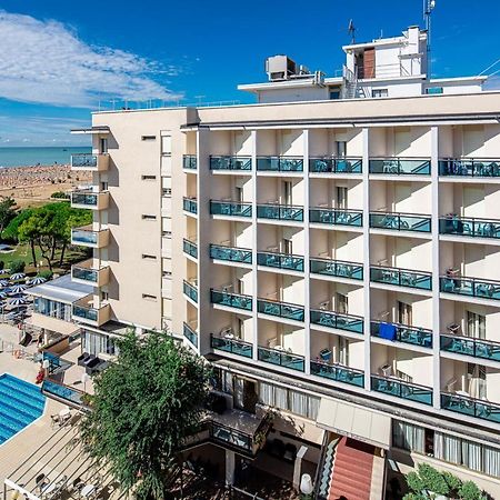 ביביונה Hotel Palace מראה חיצוני תמונה