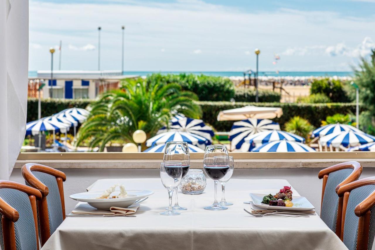 ביביונה Hotel Palace מראה חיצוני תמונה