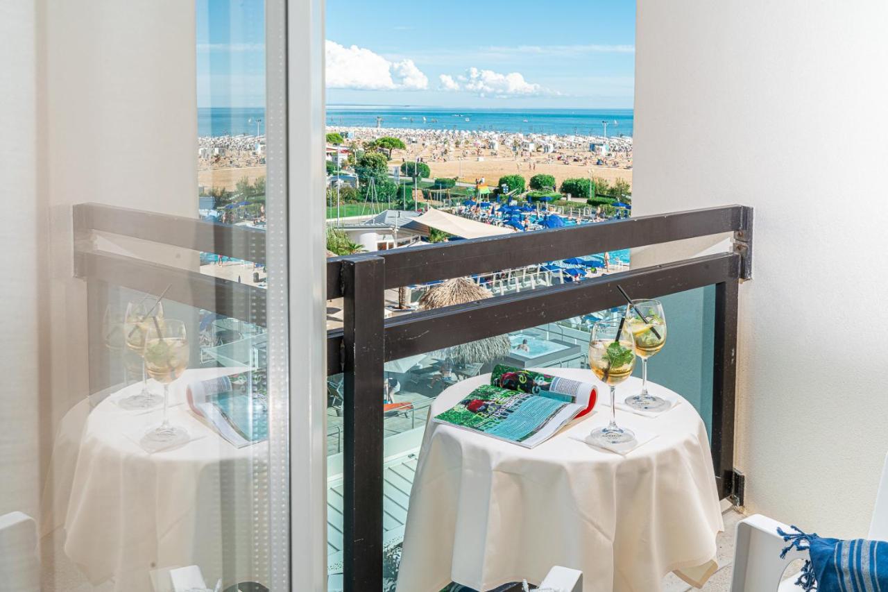 ביביונה Hotel Palace מראה חיצוני תמונה