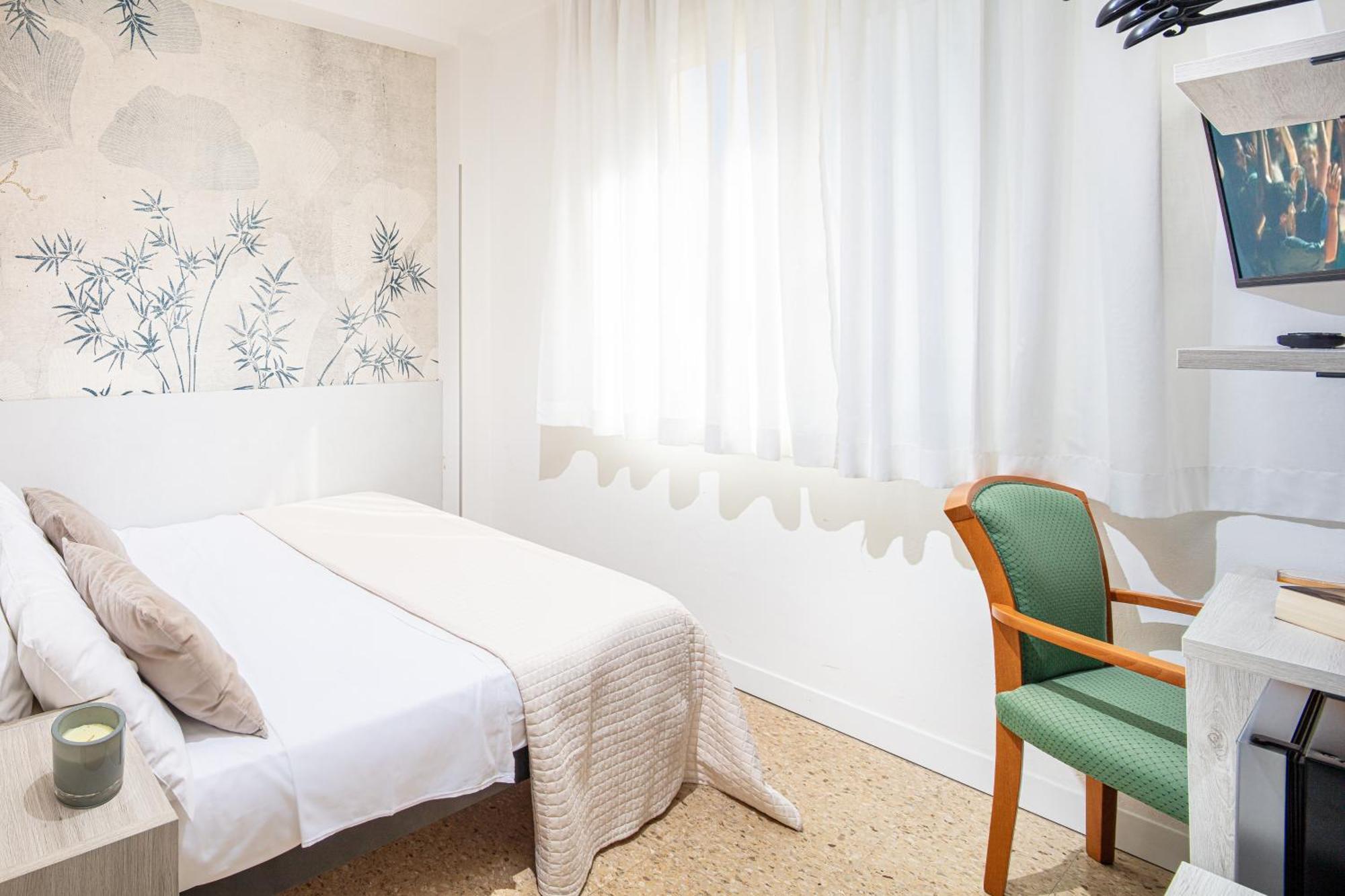 ביביונה Hotel Palace מראה חיצוני תמונה