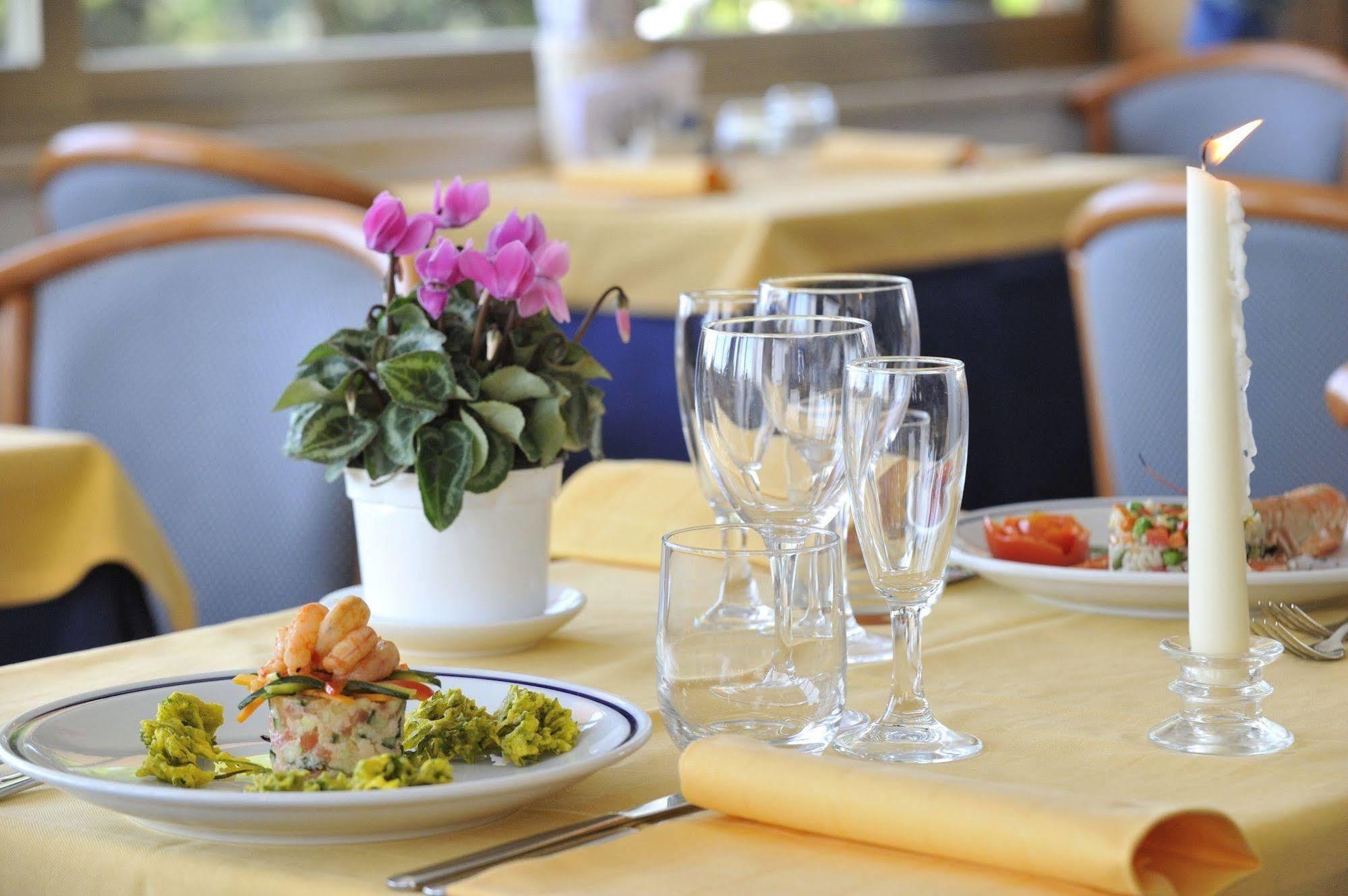ביביונה Hotel Palace מראה חיצוני תמונה