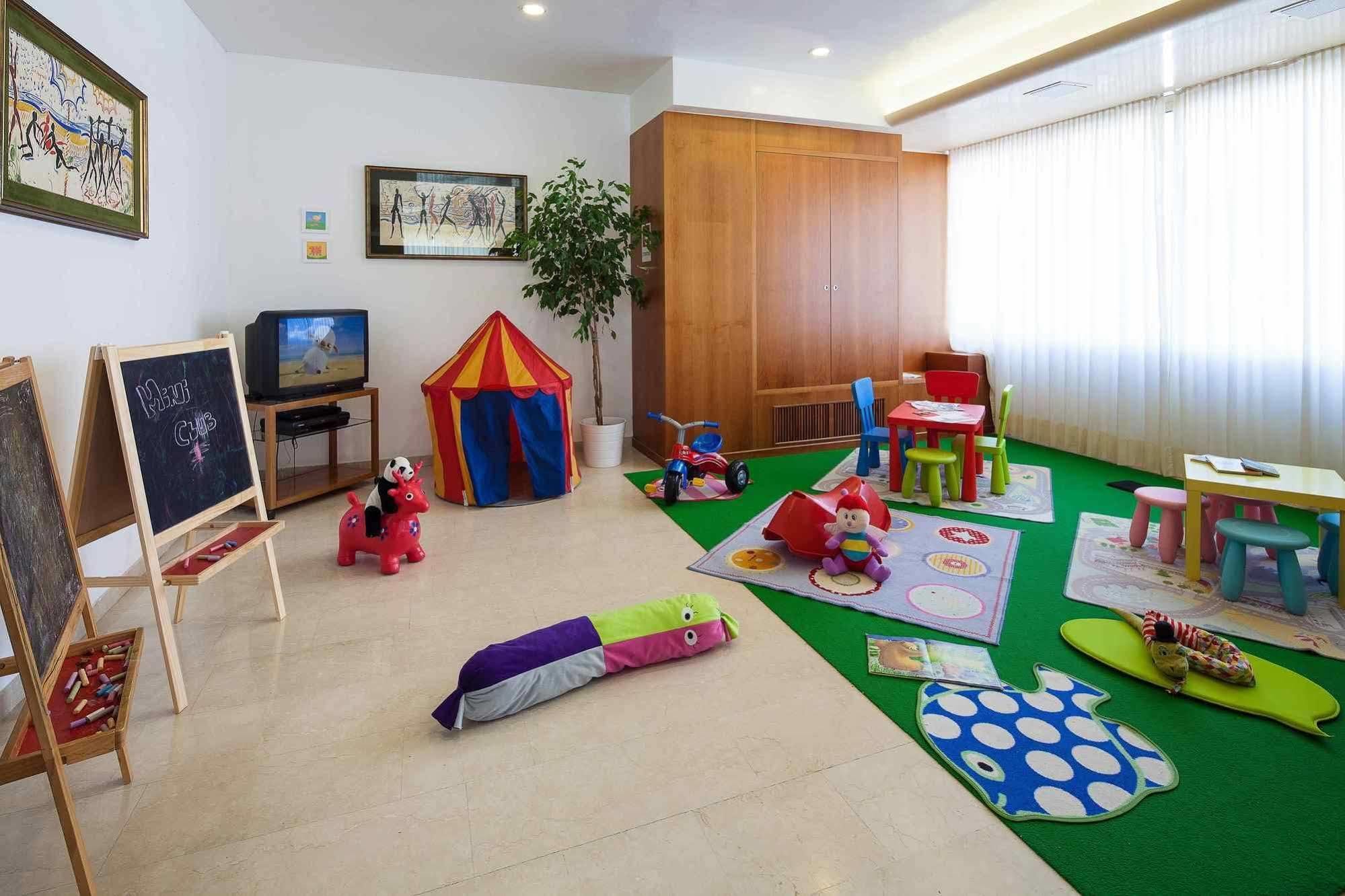ביביונה Hotel Palace מראה חיצוני תמונה